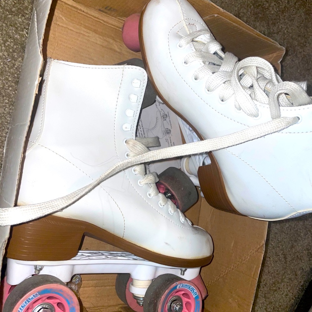 Vintage white and pink roller skates size 8